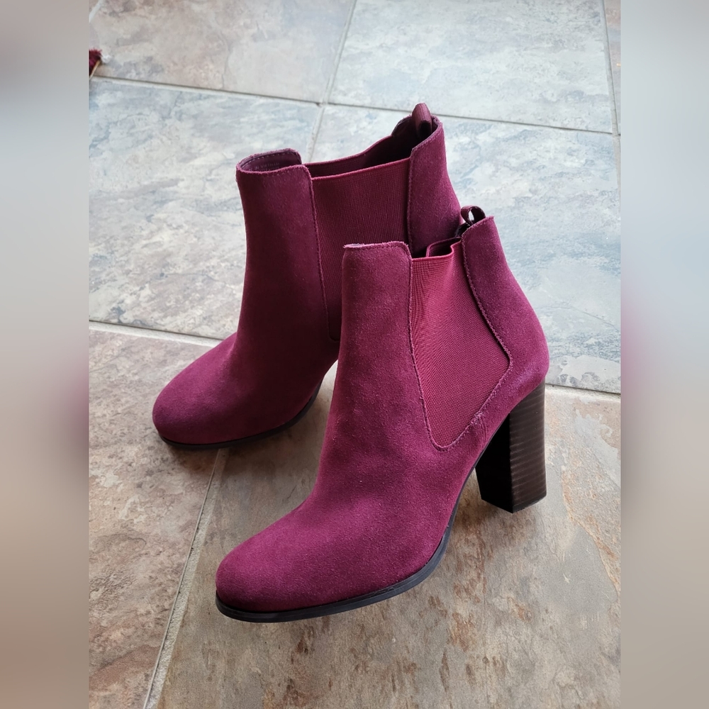 MK Michael Kors Women's Chelsea Boots Lottie Size 9.5 Dark Berry Suede - Picture 12 of 15